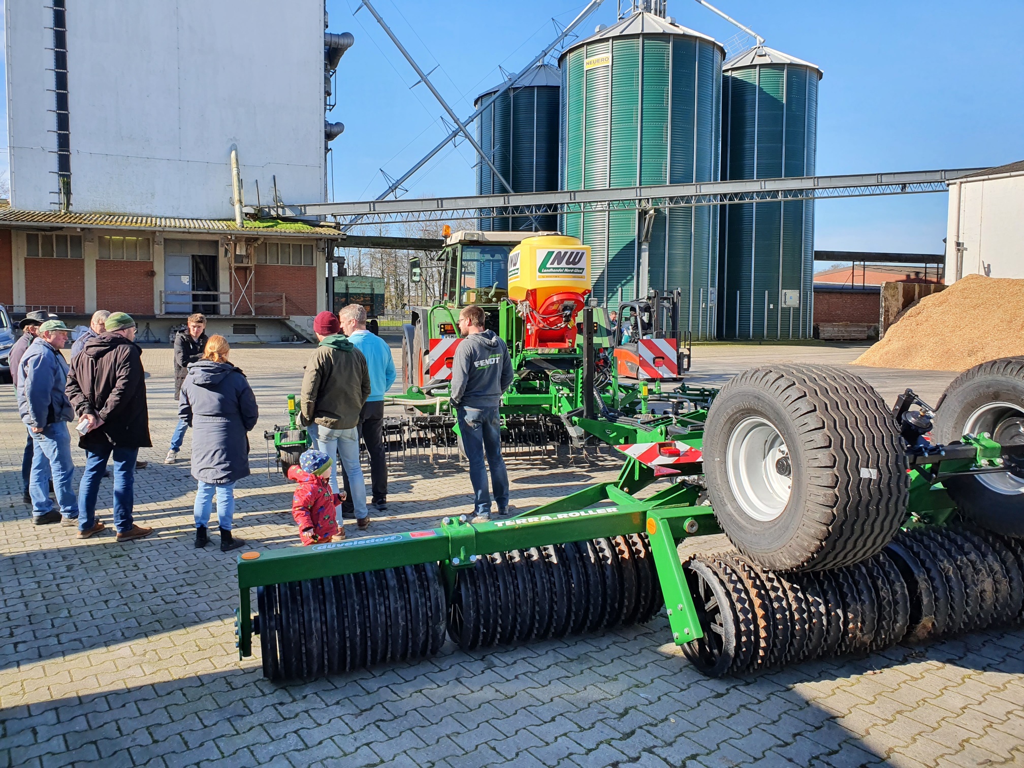 newsimages/106-neuer Striegel 2.jpg